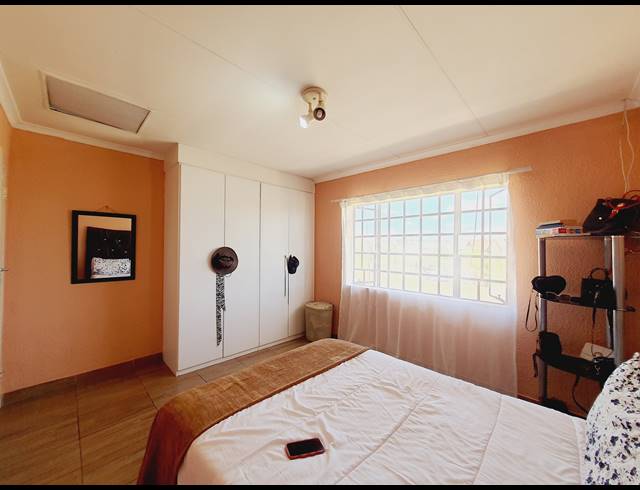 2 BEDROOM APARTMENT RENTED IN HALFWAY GARDENS